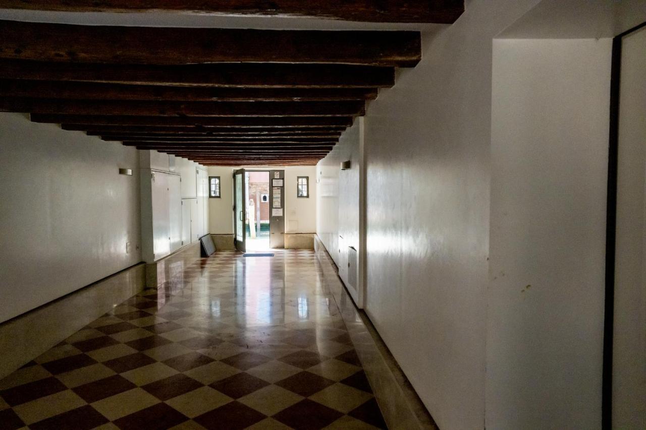 Ca' Tintoretto Venice Exterior photo